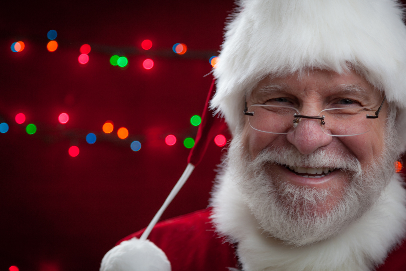 Professional Santa Claus in Cincinnati Ohio classic holiday portrait for seasonal event bookings